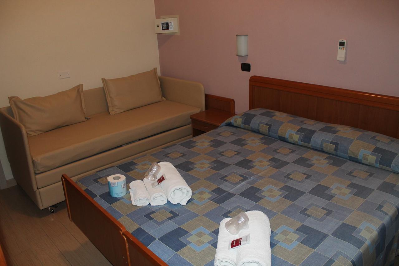 Hotel Oblio Rimini Eksteriør billede