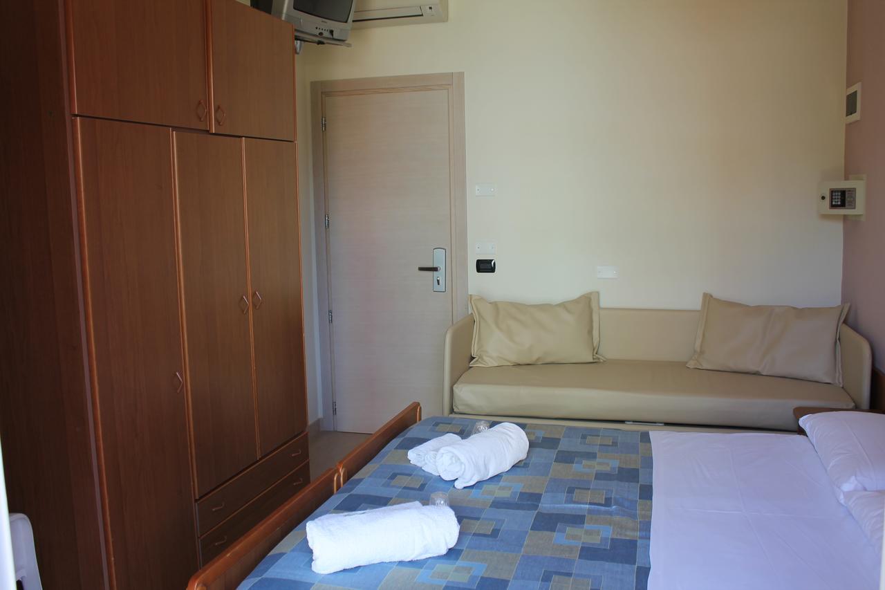 Hotel Oblio Rimini Eksteriør billede