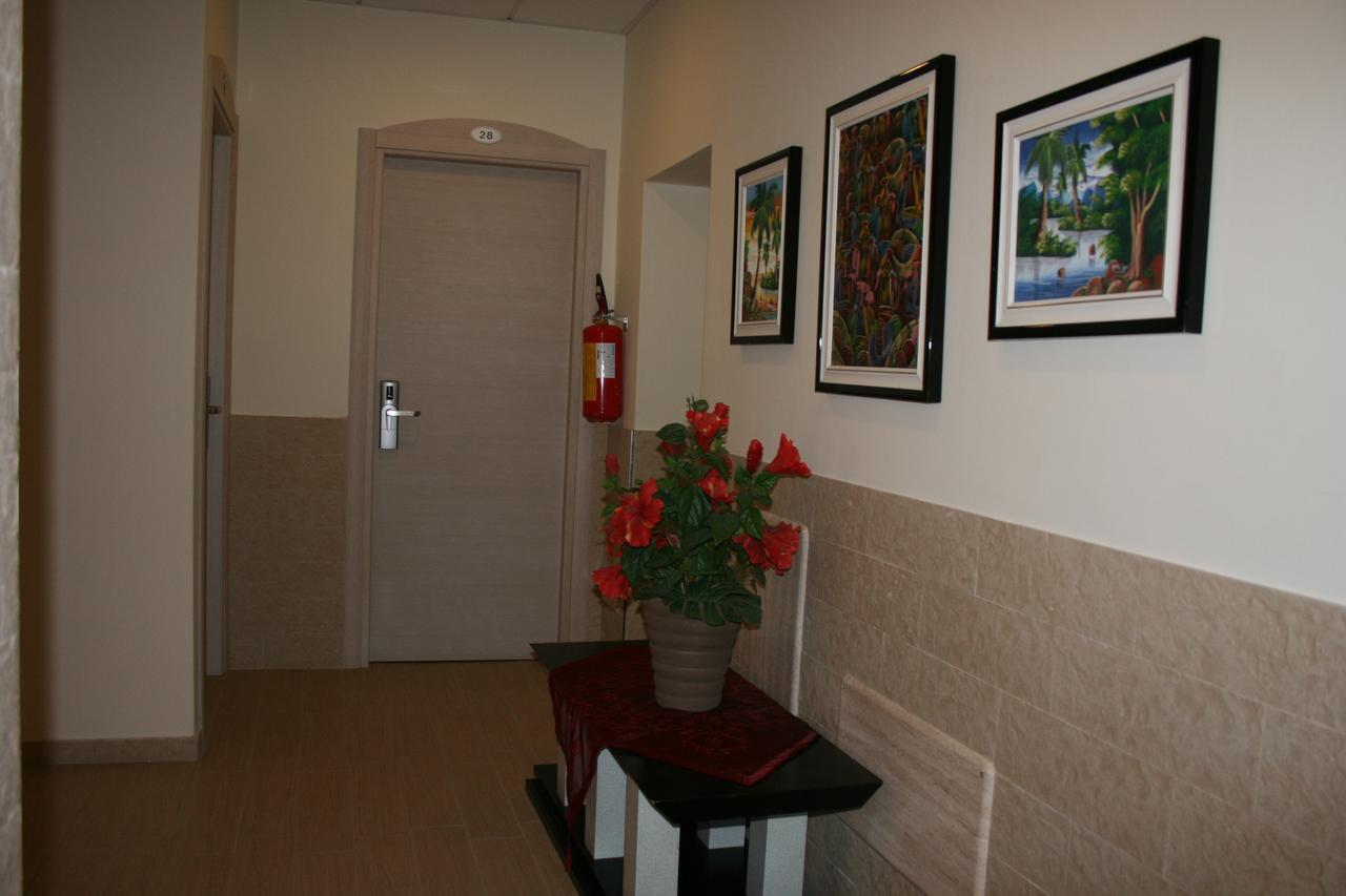 Hotel Oblio Rimini Eksteriør billede