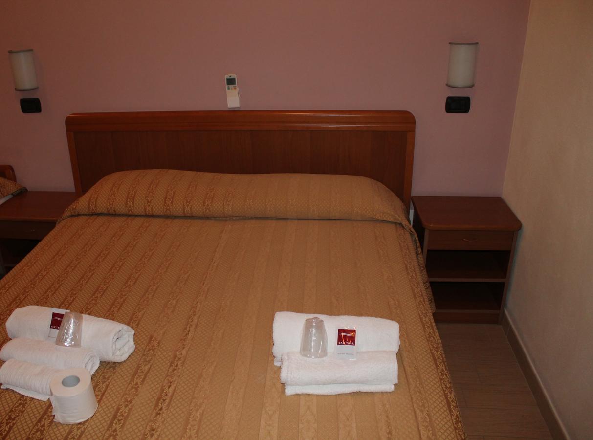 Hotel Oblio Rimini Eksteriør billede
